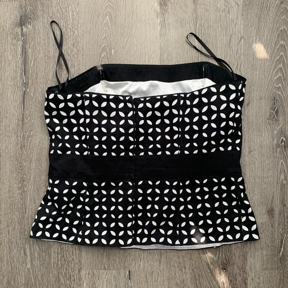Top with black and white pattern - Picture 2 of 4